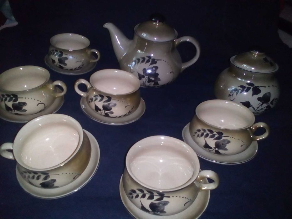 За 365 новый  чайний сервиз с 8 предметов