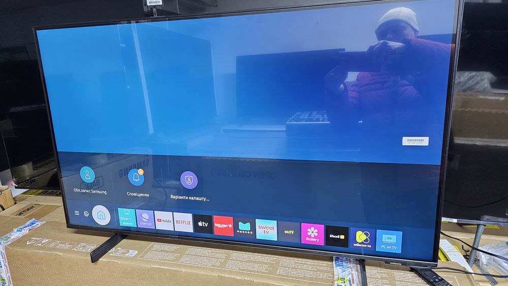 Тедевізор SAMSUNG 43" 4K UE43AU8000UXUA