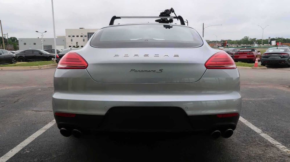 Porsche Panamera 4S      2015