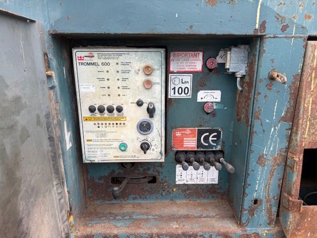 przesiewacz bębnowy do ziemi PowerScreen Trommel 600