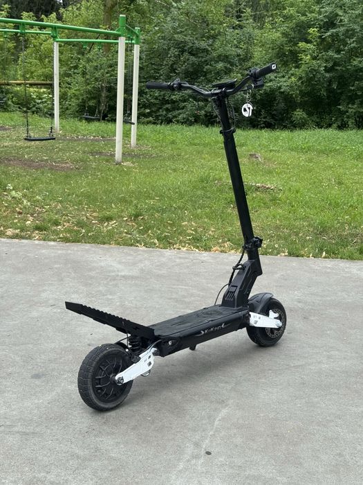 Продам самокат Kukirin G2 Master на кастомі