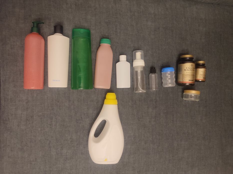 Віддам різні пляшечки пусті чисті