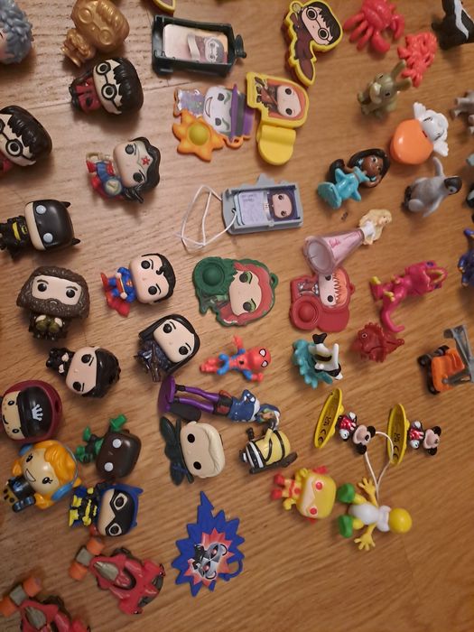 Figurki z jajek kinder