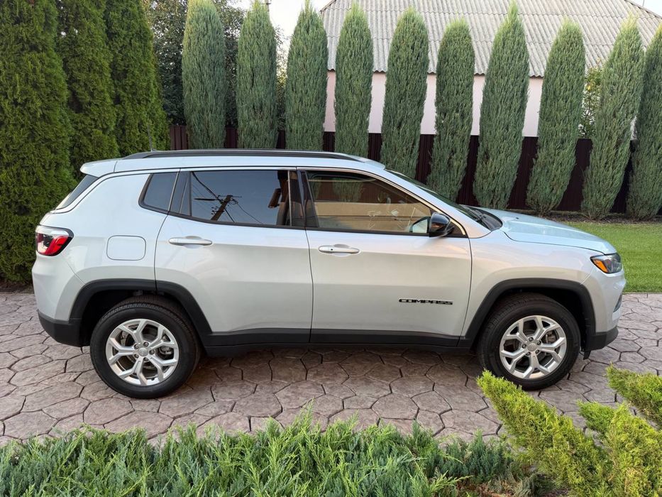 Продам Jeep Compass