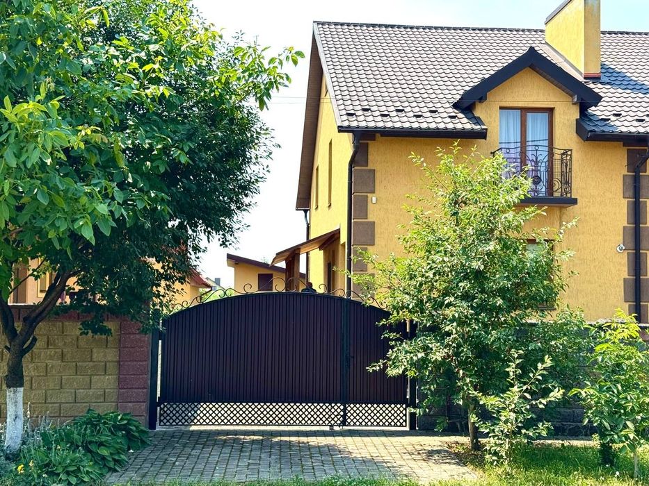 ПРОДАЖ Добротного Будинку у м.Стрий