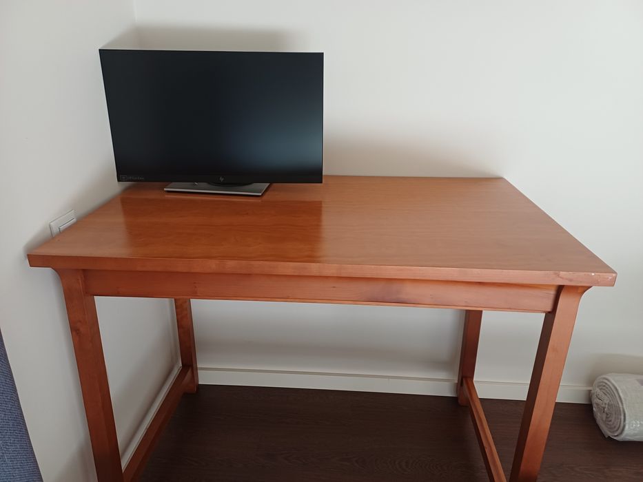 Secretaria em madeira (cerejeira)