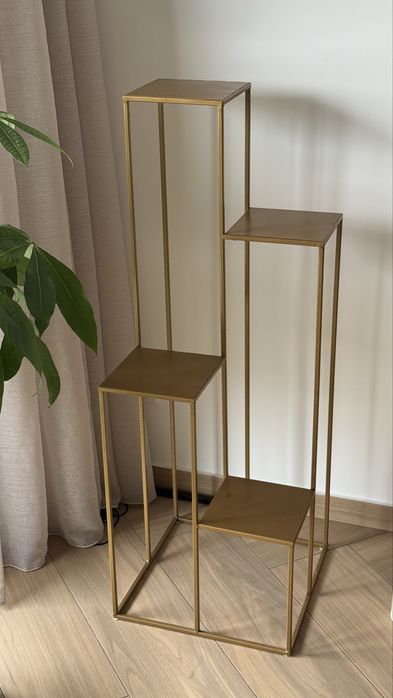 Złoty stojak na kwiaty kwietnik metalowy 40x40x110 cm 4 półki 20x20 cm każda