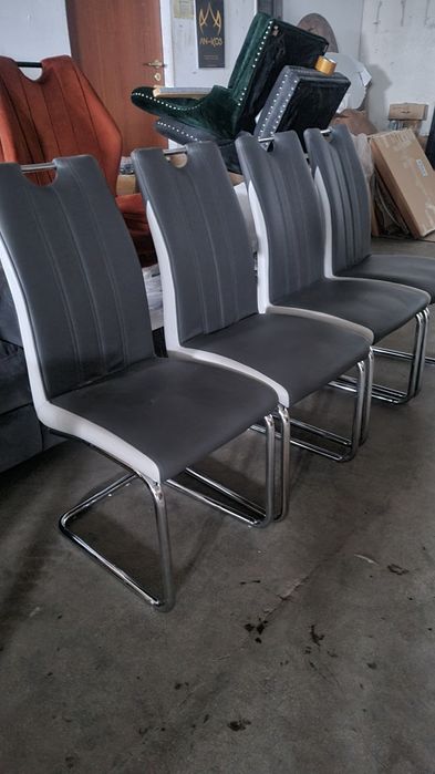 Krzesła szare z ekoskóry na płozach