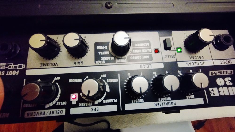 Amplificador Guitarra ROLAND CUBE 30