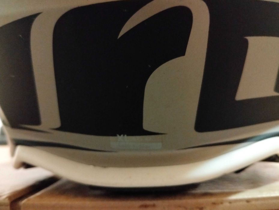 Vendo capacete airoh Helmet de carbono em muito bom estado
