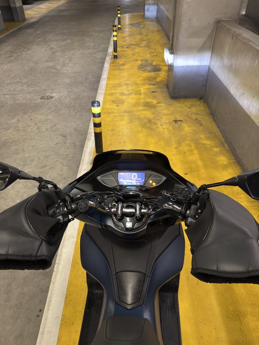 Vendo Moto pcx ano 2024 único dono