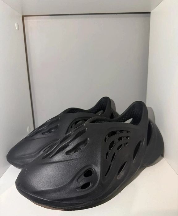 Yeezy foam runner