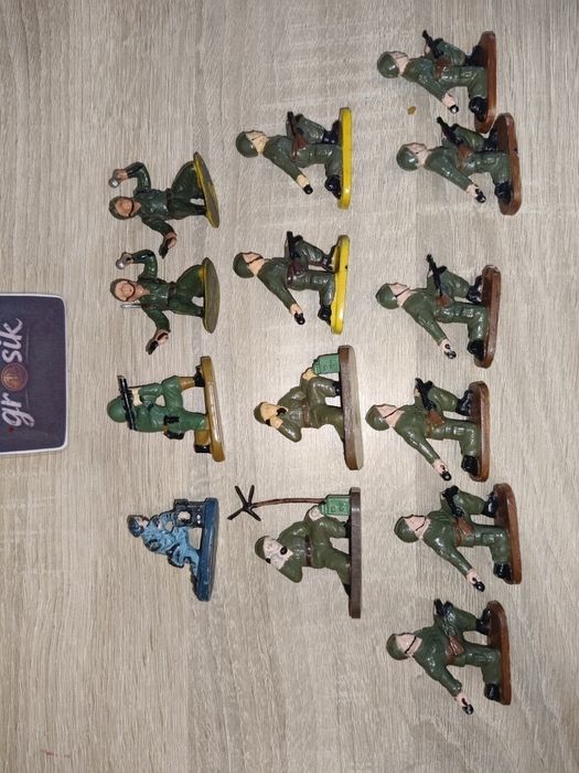 Figurki Kioskowce PRL