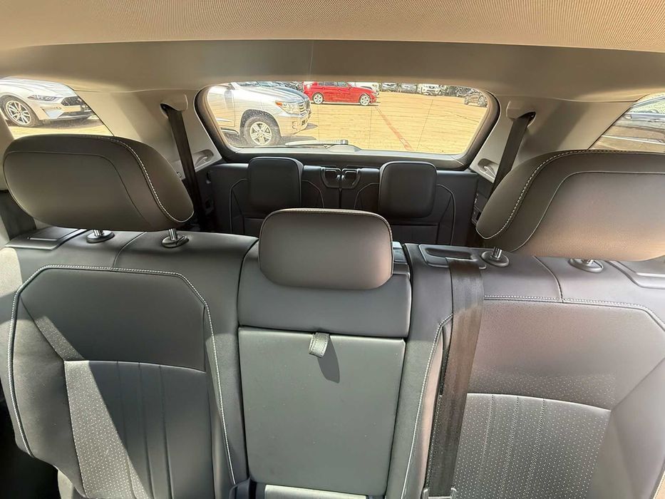 Volkswagen Tiguan SE      2023