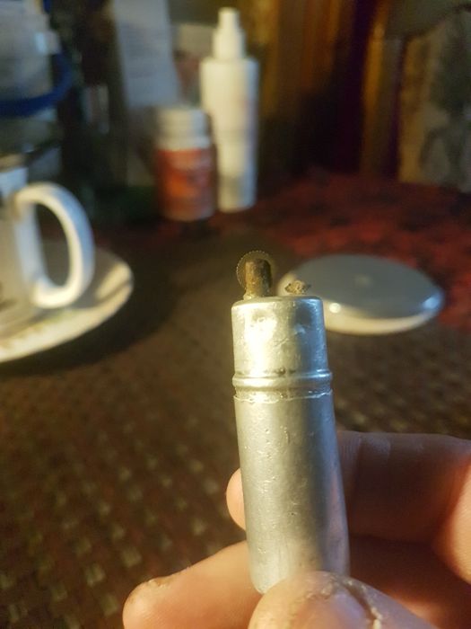 Zapalniczka przedwojenna na benzyne