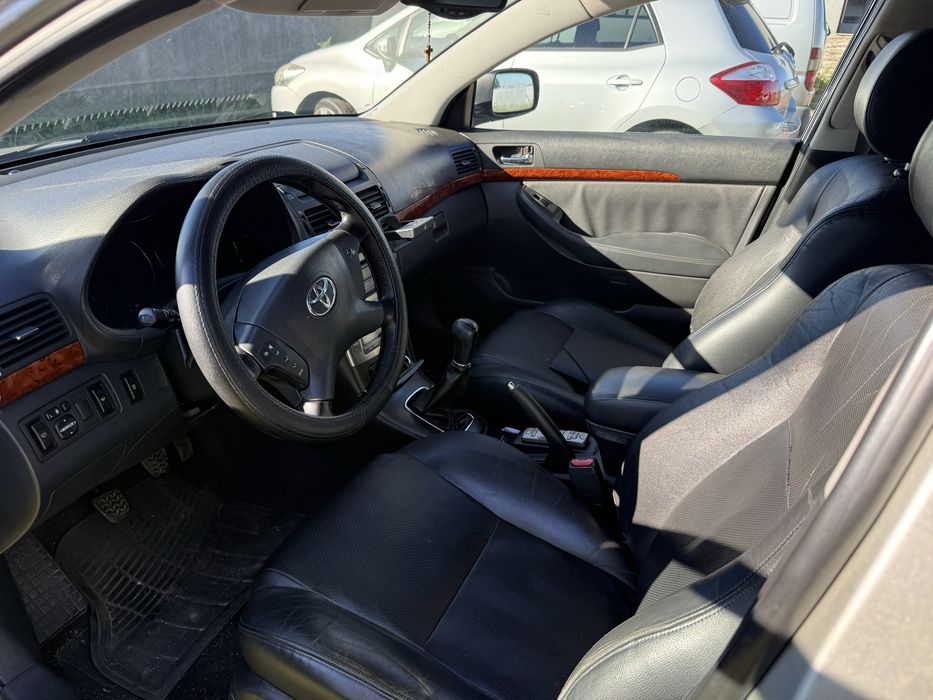 Toyota Avensis 2.0