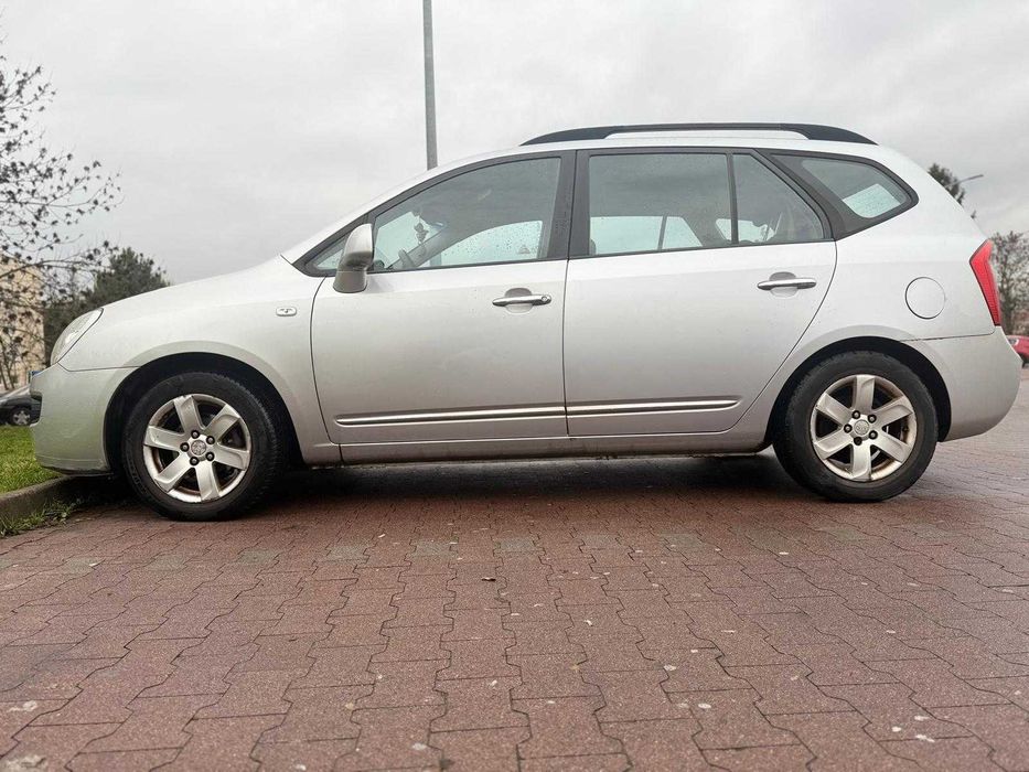 Kia Carens 3 2009 rok 140KM Climatronic 5 os.