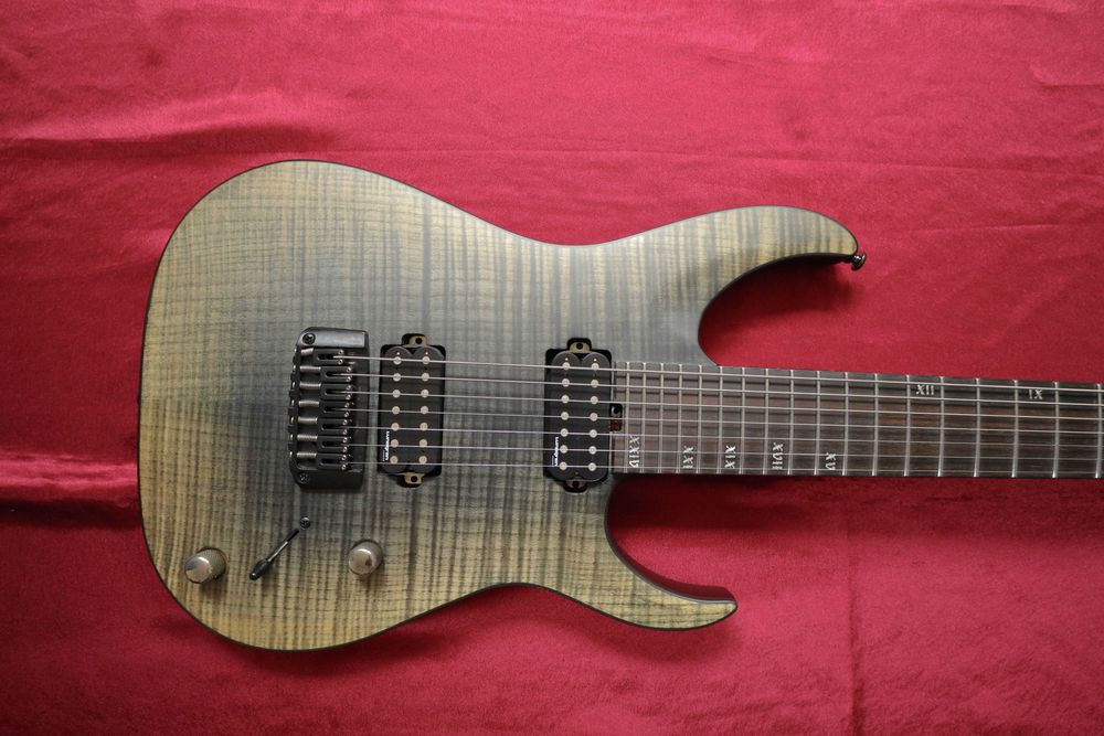 Schecter Banshee Mach 7 ’2023