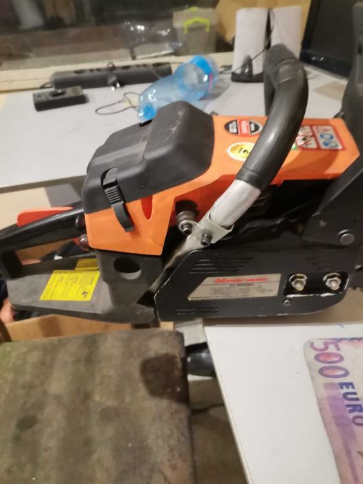 Продам бензопилу