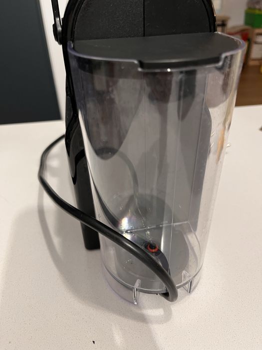 Nespresso - Máquina, Aerocino e Bonbonnière