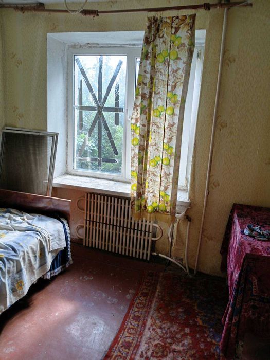 Продам 3 кімн. кв-ру в с. Есхар