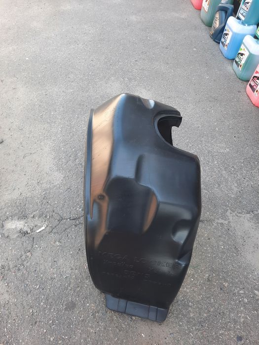 Підкрилки  ,арки.