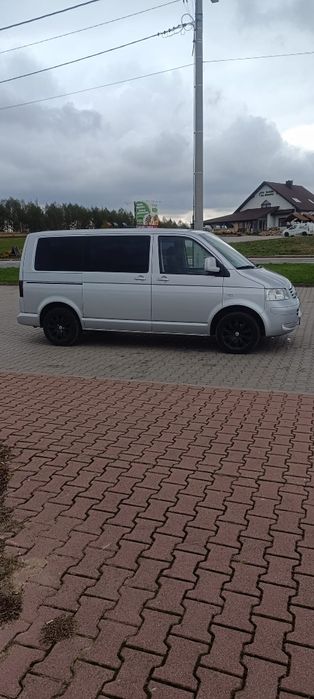 VW Transporter T5- zarejestrowany na 8 osób
