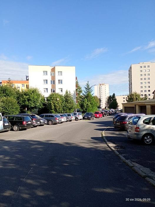 Garaż sprzedam przy Armii krajowej,wjazd od Wiśniowej - Więcej