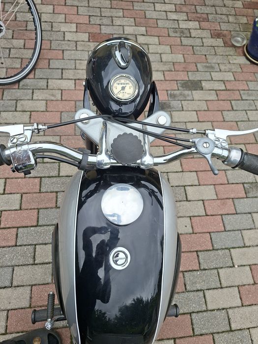 Shl 175 z 63r odnowiona jak  z fabryki.800km