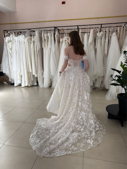 НОВА Весільна сукня FRESIA айворі