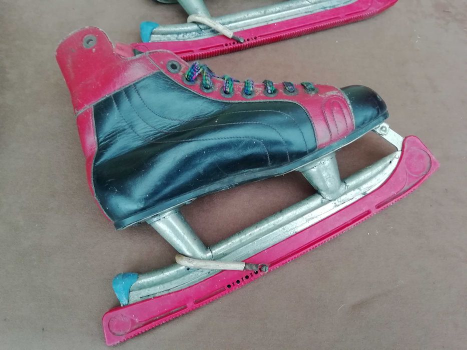 Łyżwy hokejowe z butami z PRL rozmiar 42