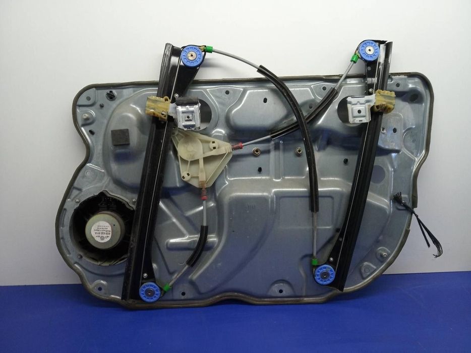 ELEVADOR DE VIDRO FRONTAL ESQUERDO VOLKSWAGEN POLO 2006 -W0Q4837401AC