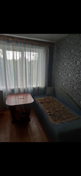 Сдам двох комнатную квартиру  в гуртожитку