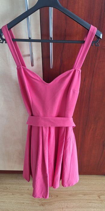 Sukienka fuksja Mohito M z paskiem - komunia,święta,wesele itp.