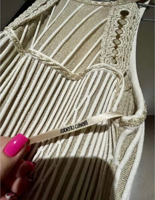 Шикарна сукня від Roberto Cavalli