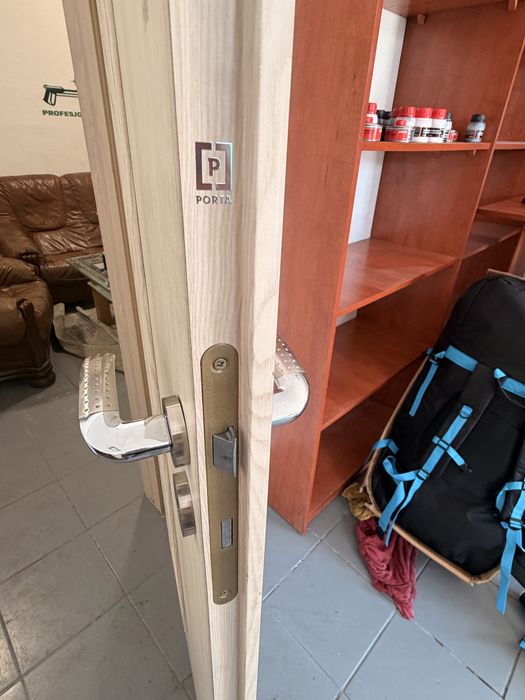 Drzwi porta 80cm wewnetrzne prawe