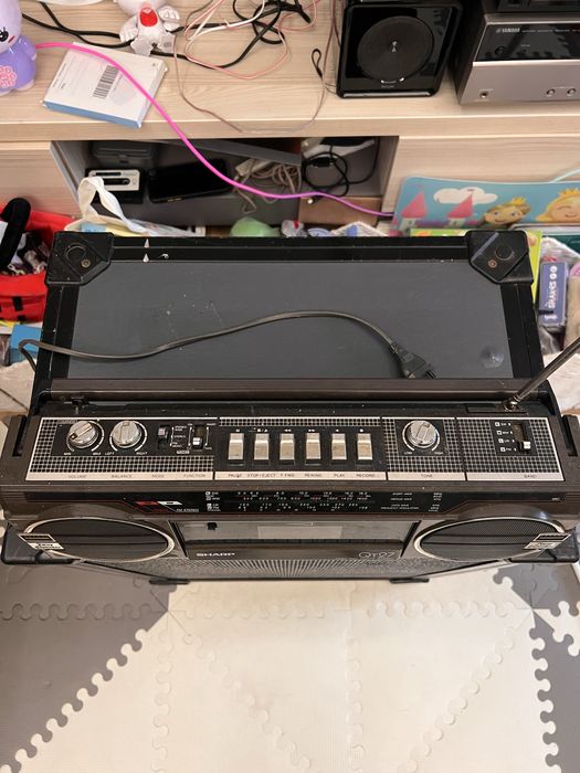 Radiomagnetofon Sharp  QT27