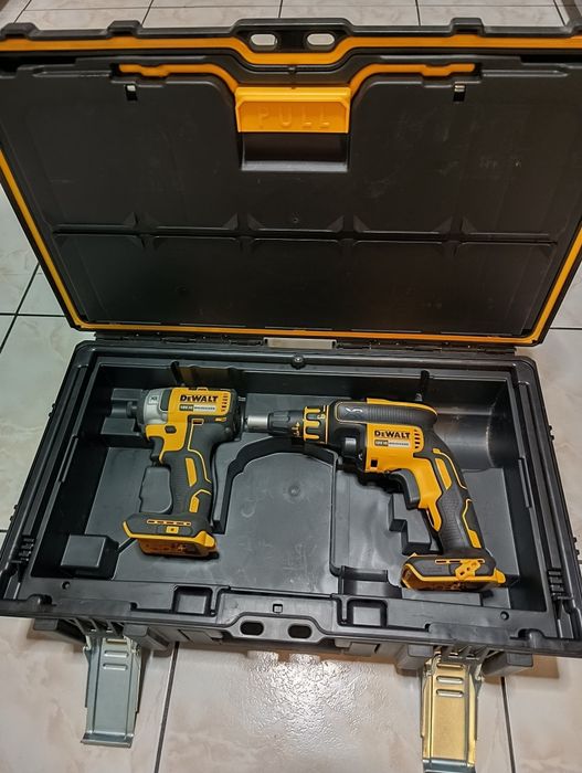 DeWalt    DCF 6202