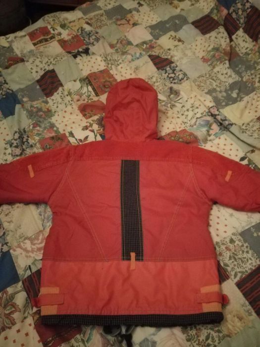 Kurtka wiosenno jesienna 3-4 lata