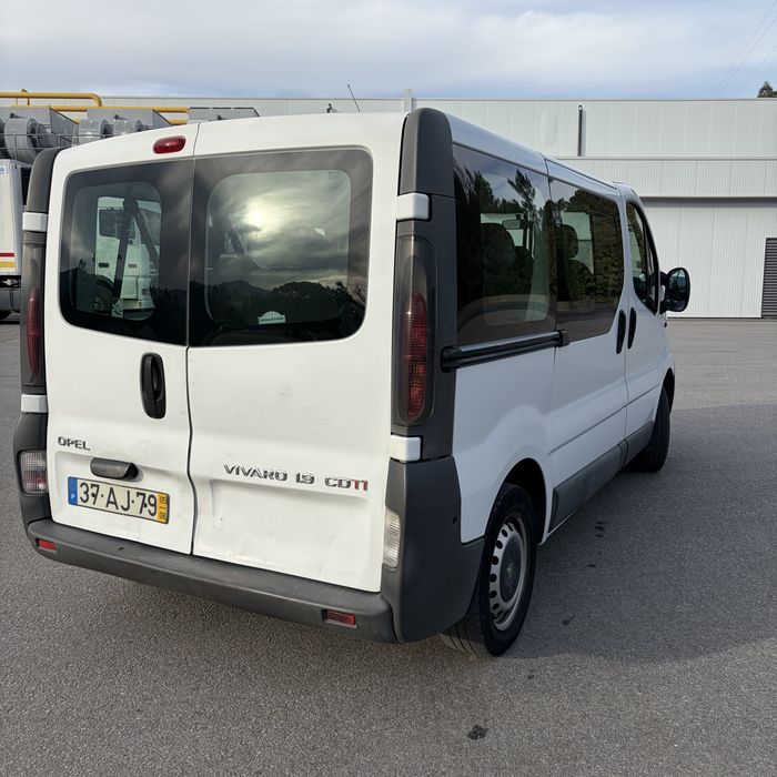 Opel Vivaro 1.9 CDTI de 9 lugares — photo 3