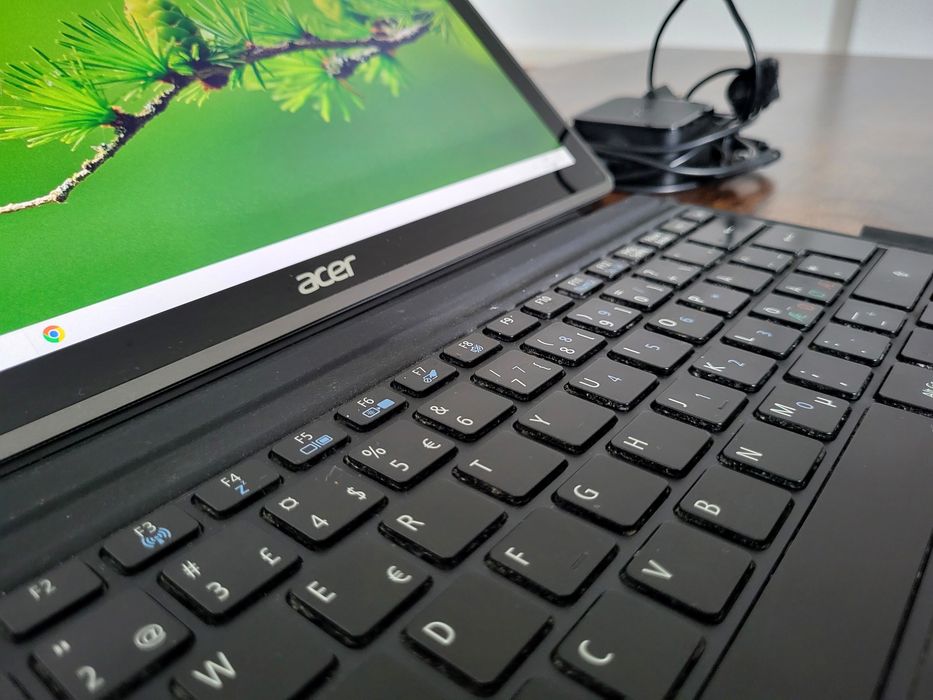 Laptop netbook tablet z klawiaturą n4200 ssd 128 gb 4 gb ram