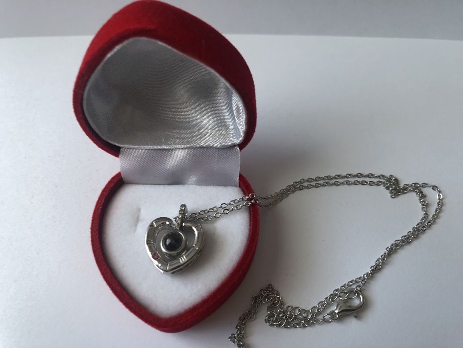 Кулон i love you на 100 языках Кулон я тебя люблю Кулон с проекцией