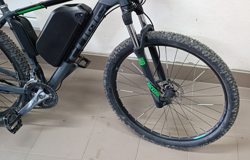 Електровелосипед Cube Analog 29