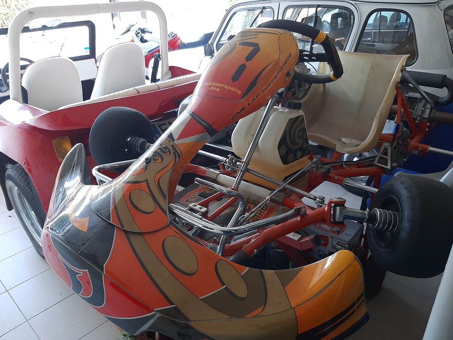 Vendo karting como novo