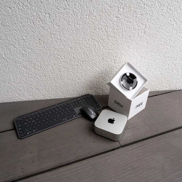 Mac mini M4 256/16 + peryferia