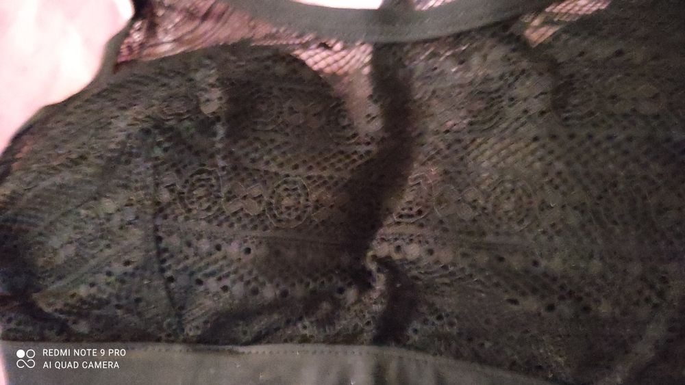 Bardzo ładny top, stanik sportowy rozm. XS koronkowy czarny