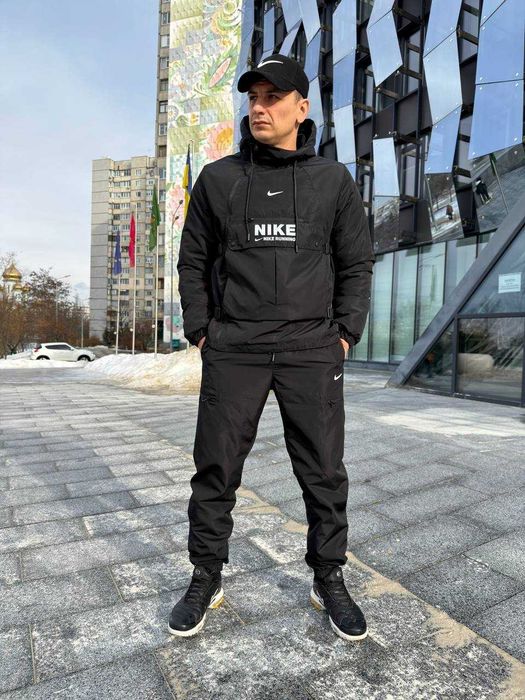 Спортивные штаны карго мужские Nike Running черные брюки плащевка найк