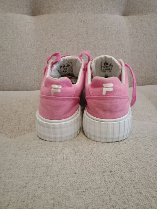 Buty tekstylne marki Fila rozm 38,5 na grubej podeszwie