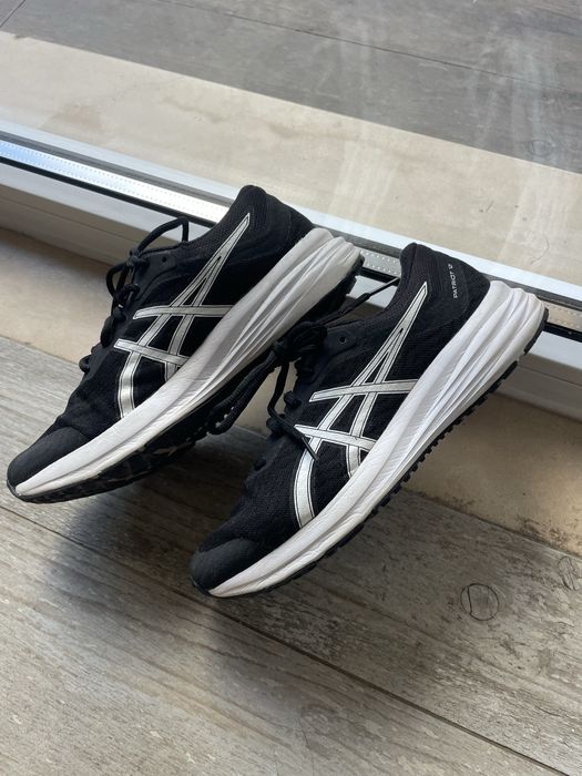 Ténis ASICS Patriot 12 Femininos – Pretos – Tamanho 38