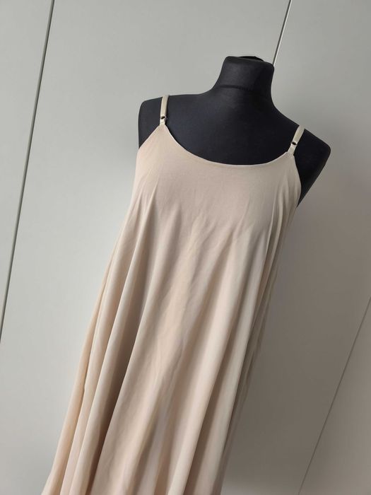 Sukienka Oversize Beżowa Uniwersalna New Collection